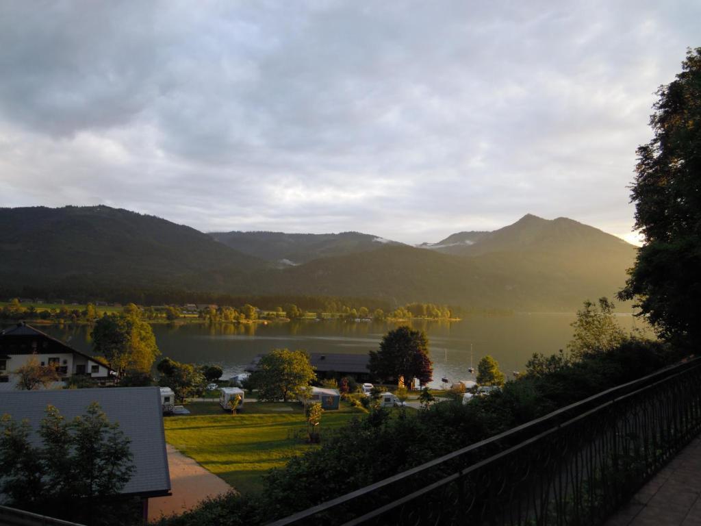 Haus Zimmermann Sankt Wolfgang im Salzkammergut Quarto foto